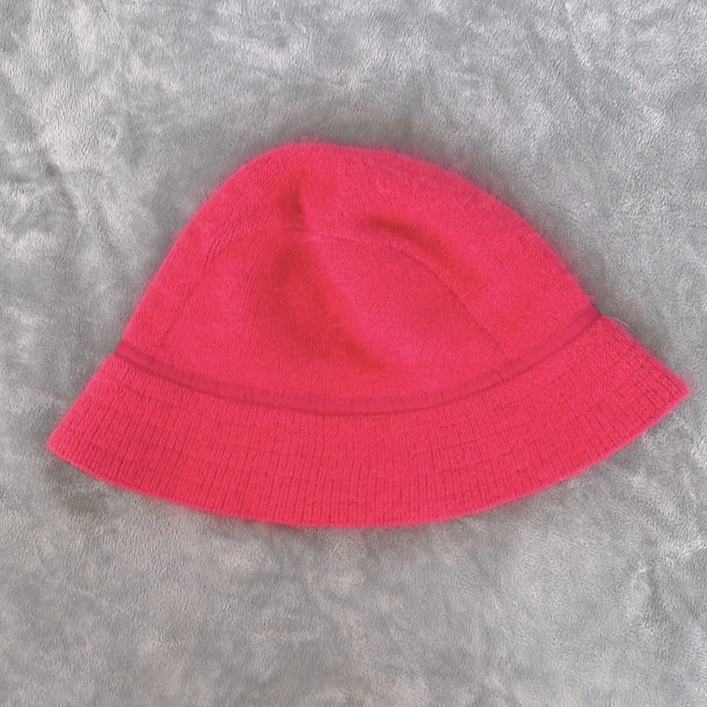 Red Cloche Hat by Gap Soft Fuzzy Rabbit Hair Bell Bucket Hat Tiny Bow Size S/M - Picture 3 of 5